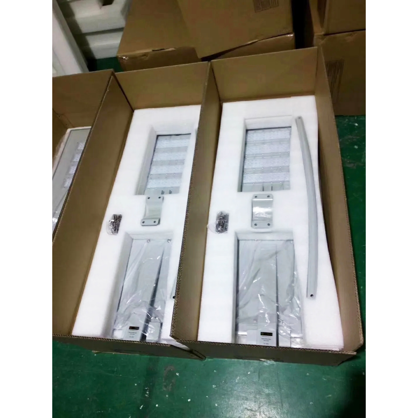 6M MPPT 5500 6000LM High End Outdoor Smart Integrated Waterproof Solar Street Light