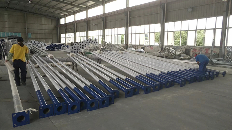 Hot Sale Round Bending 6M 8M 12M 25ft 30ft Galvanized Steel Pipe Single Double Arm Outdoor Street Light Pole